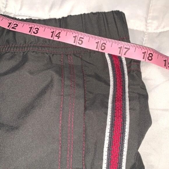 SB Active Womens Cargo Shorts L Polyester Gray Red Stripe - Picture 9 of 9